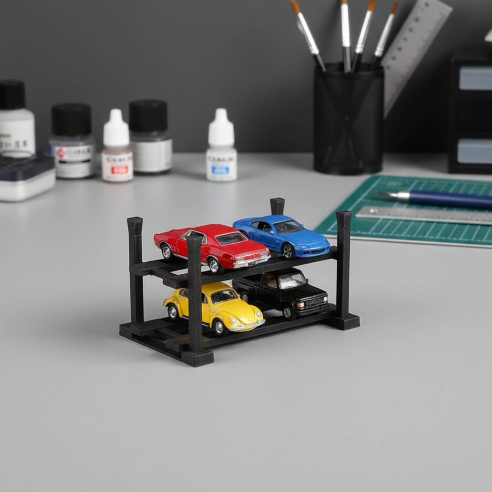 Dwupoziomowy stojak na modele  – Standing Desk recenzja i cena