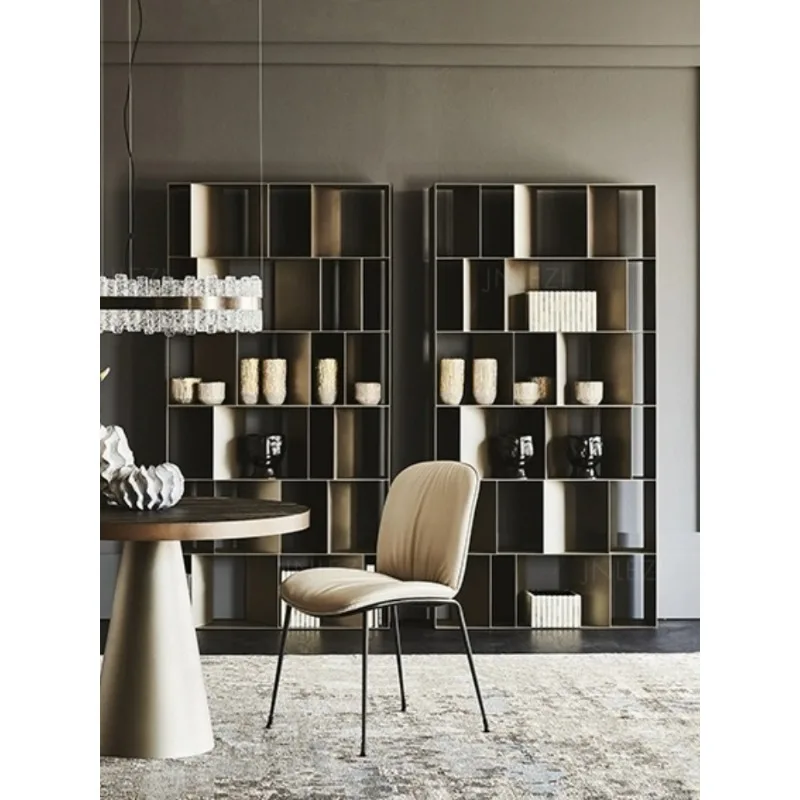 Włoska, minimalistyczna, solid – Bookshelf recenzja i cena